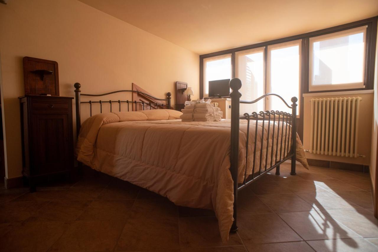 La Ginestra 호텔 Castel San Lorenzo 외부 사진